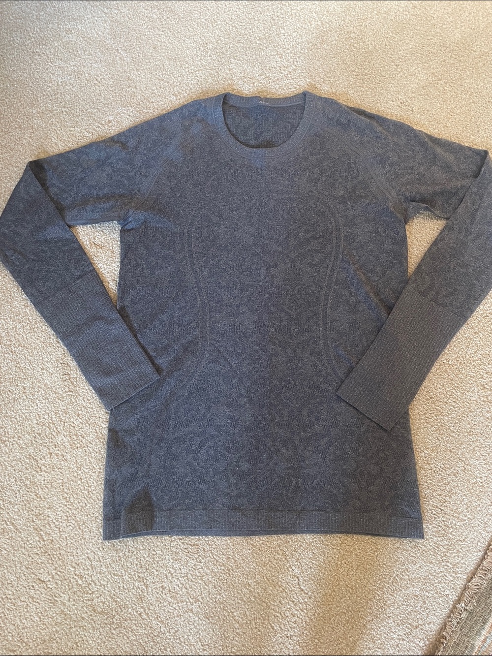 Lululemon swiftly top